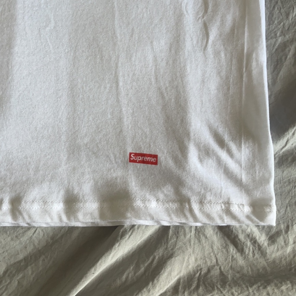 Supreme Hanes white tee
